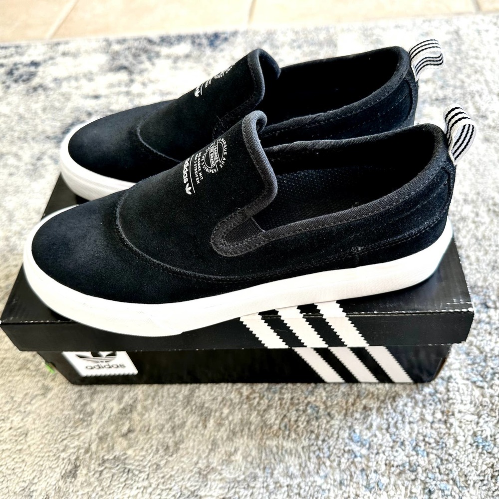 NEW Women’s Size 6 Adidas Matchcourt Black Sueded Slip Shoes Skateboardi…